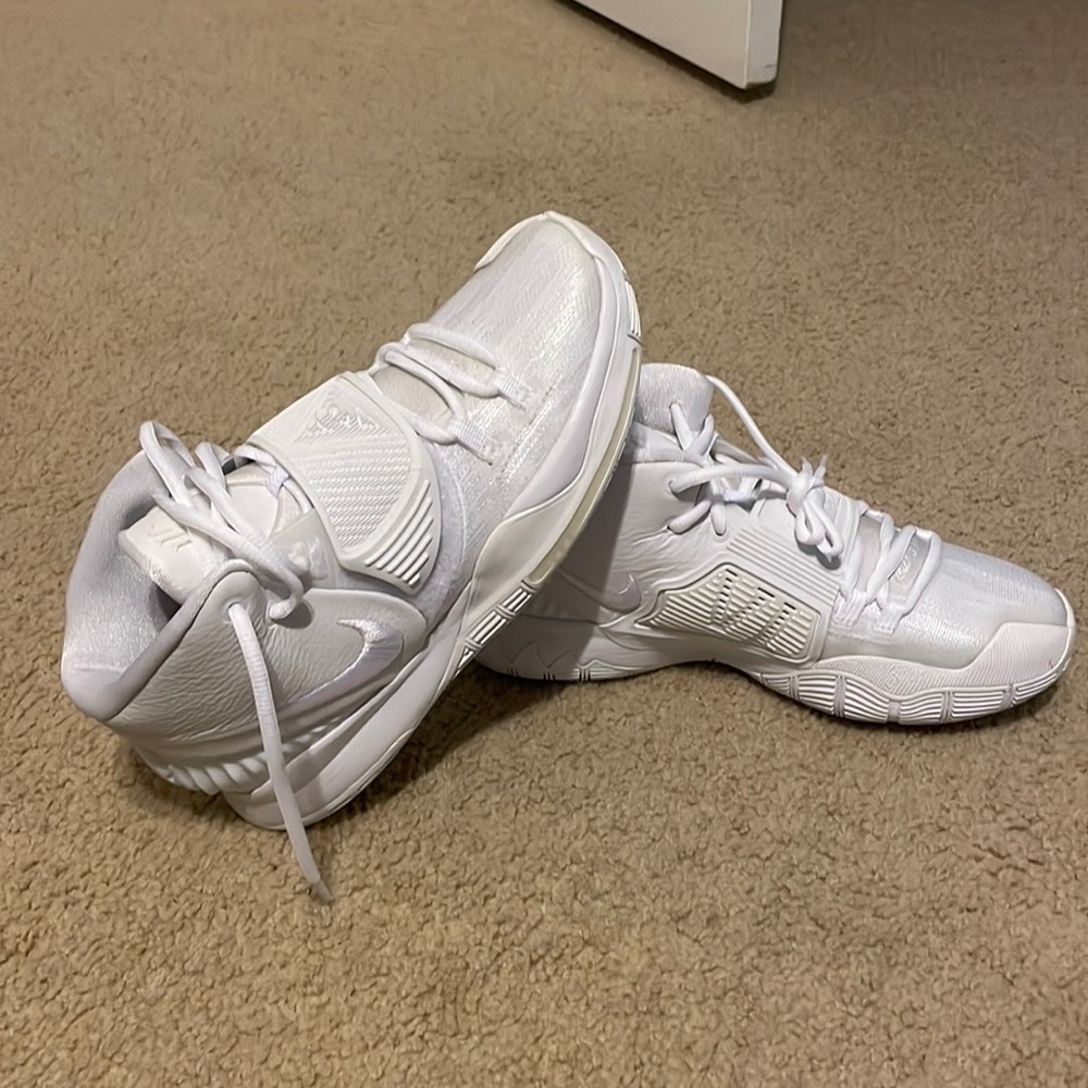 BRAND NEW KYRIE IRVING SIX SHOES